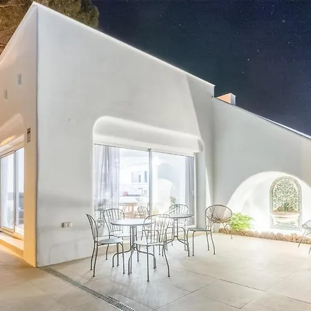Amazing In With Kitchenette Holiday home Marbella