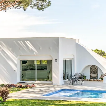 Amazing In With Kitchenette Holiday home Marbella